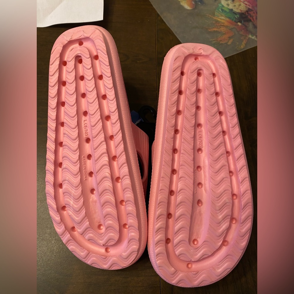 Erin's Garden Pink Comfort Sandals NWT - Picture 4 of 5